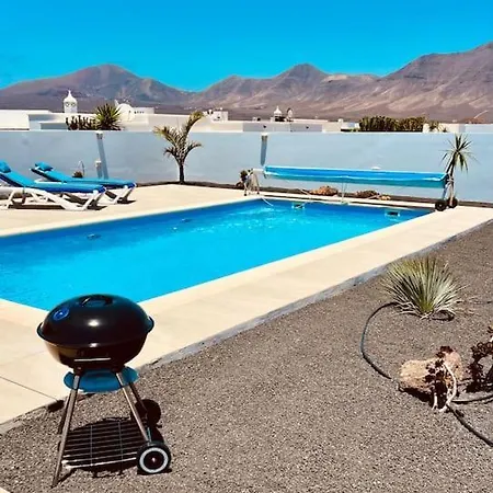 Lovely Danielle Villa Playa Blanca (Lanzarote)
