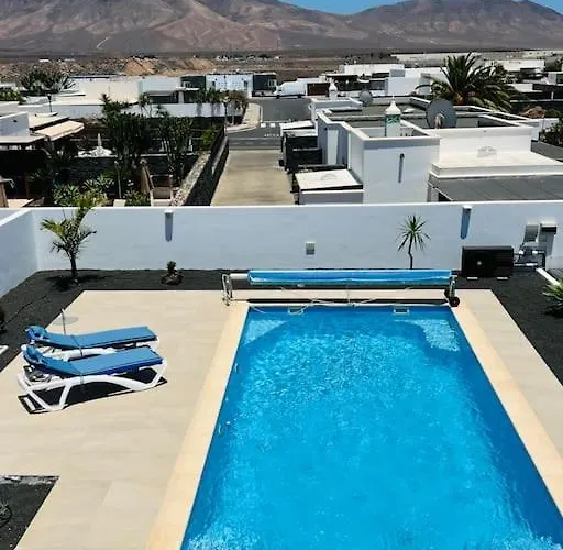 Lovely Danielle * Πλάγια Μπλάνκα