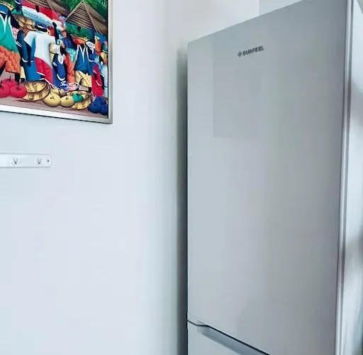 Lovely Danielle Πλάγια Μπλάνκα